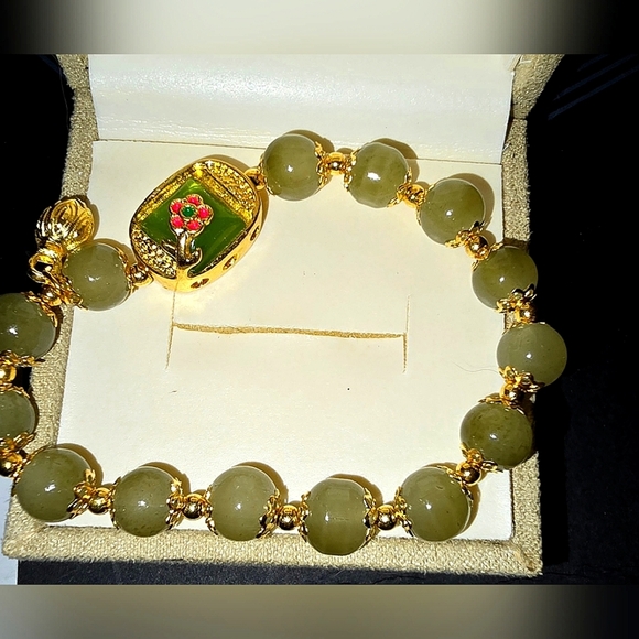None Jewelry - Jade Look Fashion Bracelet